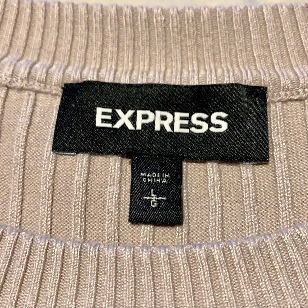 Express Sweater - Picture 2 of 3